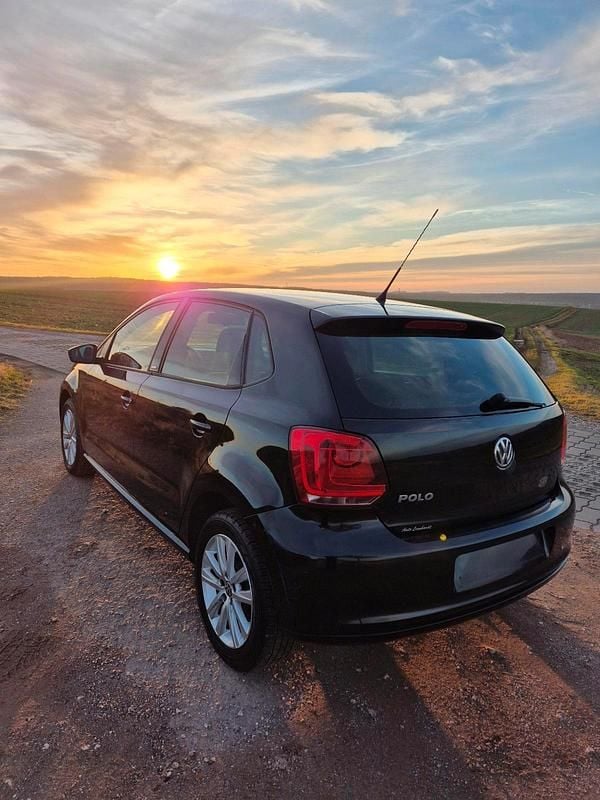 Gebraucht VW Polo 70 PS (51 kW) 2011 Schwarz Kleinwagen