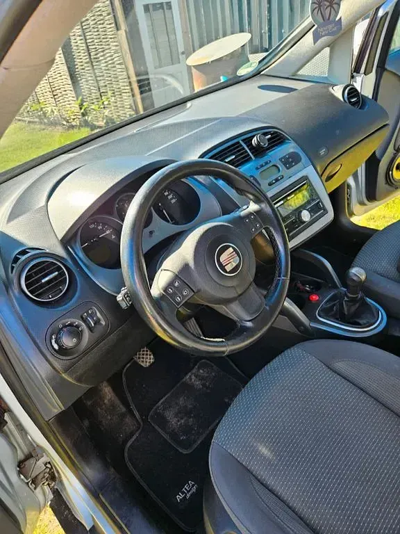 Gebraucht Seat Altea Reference 105 PS (77 kW) 2007 Silber Van / Kleinbus