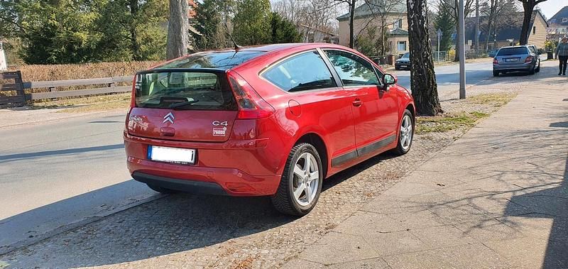 Rot Gebraucht 2006 Citroën C4 Coupé | 1.299 € - Bild 1/4