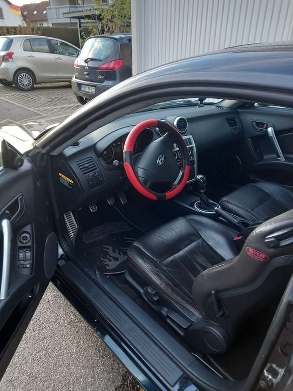 Schwarz Gebraucht 2005 Hyundai Coupé GLS Coupé | 3.999 € (Fairer Preis) - Bild 1/4