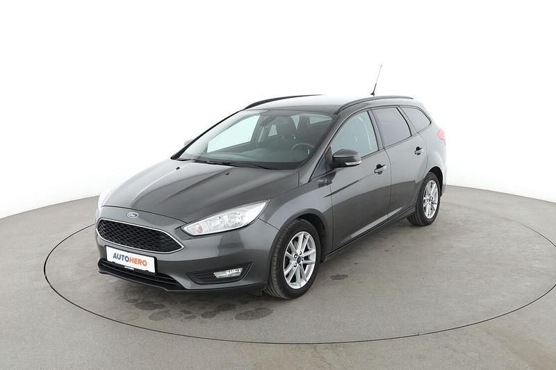 Grau Gebraucht 2015 Ford Focus Business Edition Kombi | 9.550 € (Teuer) - Bild 1/3
