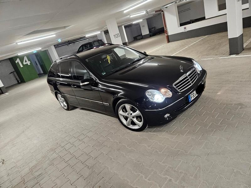 Schwarz Gebraucht 2007 Mercedes C220 Kombi | 3.400 € (Fairer Preis) - Bild 1/4