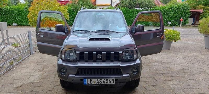 Grau Gebraucht 2017 Suzuki Jimny Style SUV | 14.000 € (Superpreis) - Bild 1/4