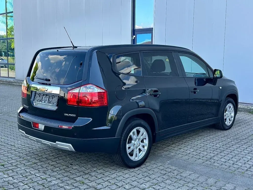 Gebraucht Chevrolet Orlando LT 140 PS (102 kW) 2013 Schwarz Van / Kleinbus
