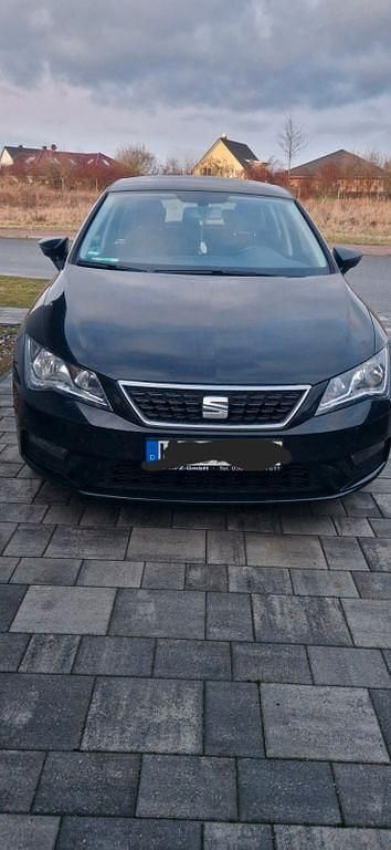 Schwarz Gebraucht 2017 Seat Leon ST Reference Kombi | 7.400 € (Fairer Preis) - Bild 1/3