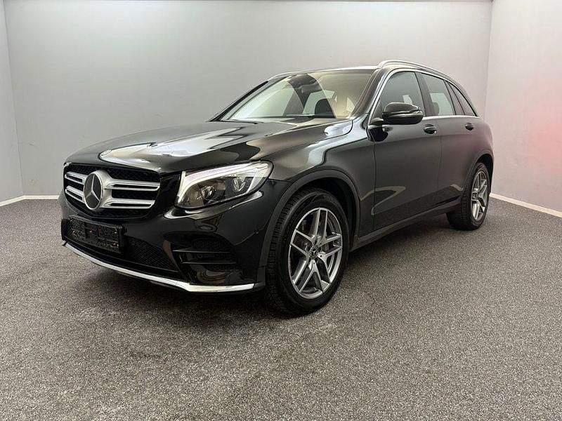 Schwarz Gebraucht 2017 Mercedes GLC250 AMG line SUV | 26.499 € (Guter Preis) - Bild 1/4