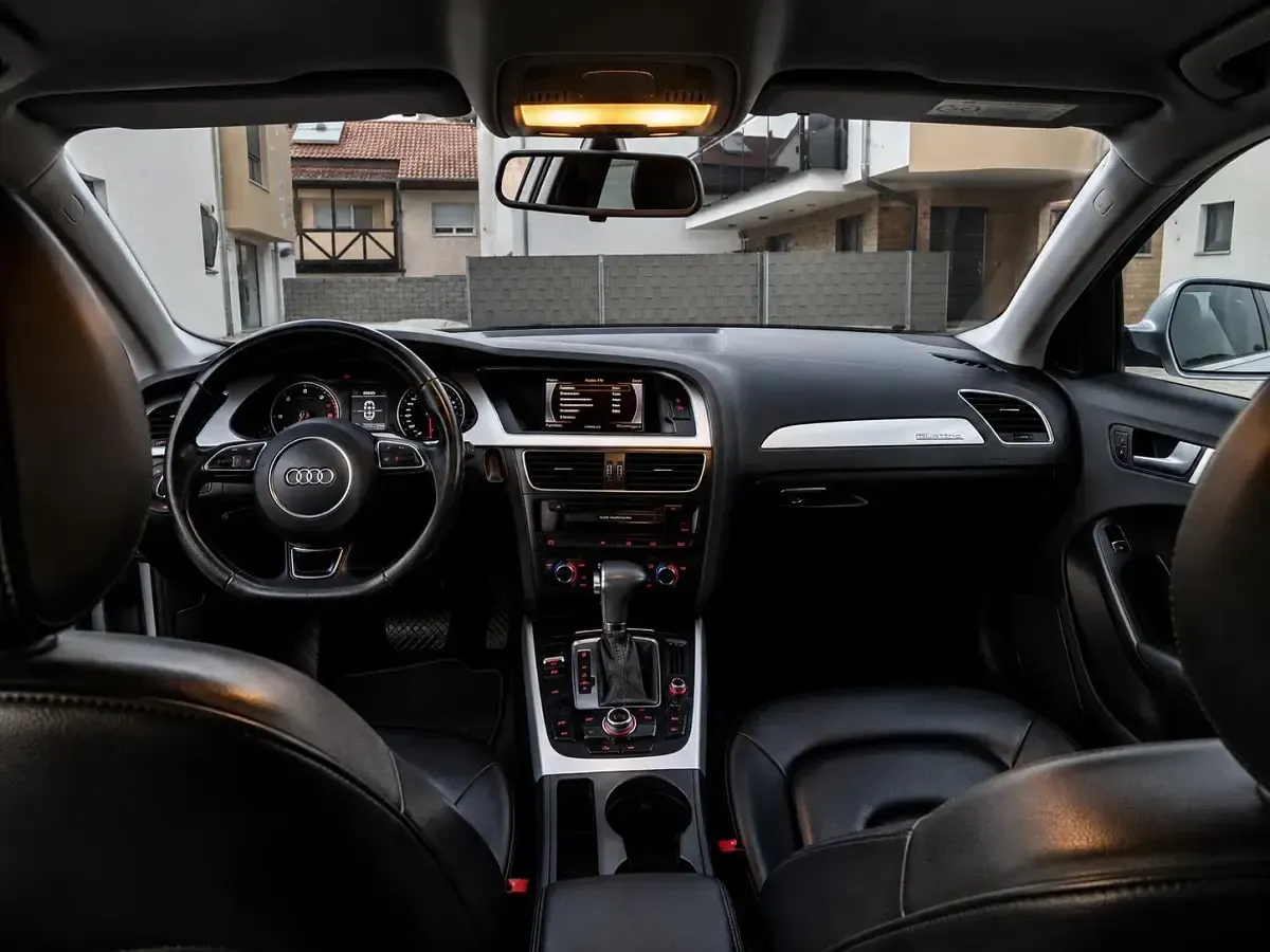 Gebraucht Audi A4 S-Line 190 PS (139 kW) 2015 Grau Kombi
