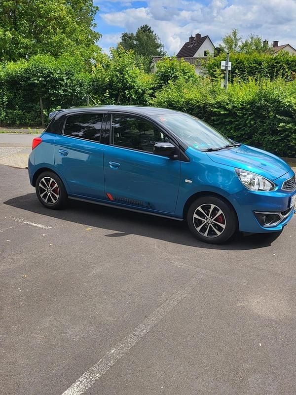 Gebraucht Mitsubishi Space Star Edition 80 PS (58 kW) 2016 Blau Kleinwagen