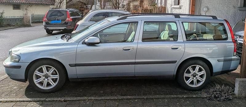 Gebraucht Volvo V70 140 PS (102 kW) 2002 Blau Kombi
