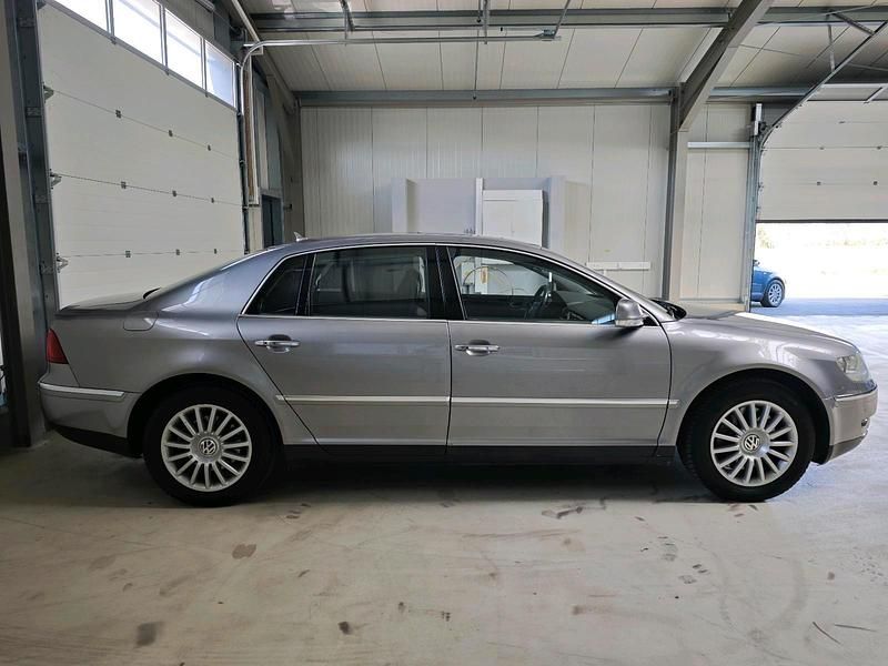 Second-hand VW Phaeton 240 CP (176 kW) 2009 Andere farben Berlinǎ