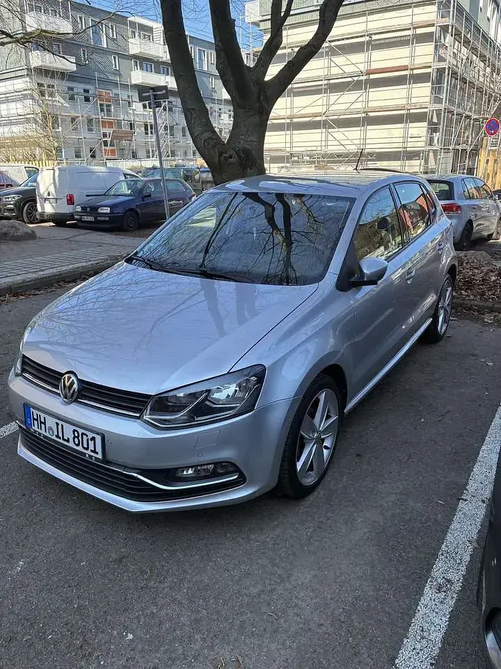 Gebraucht VW Polo Comfortline 60 PS (44 kW) 2016 Silber Limousine
