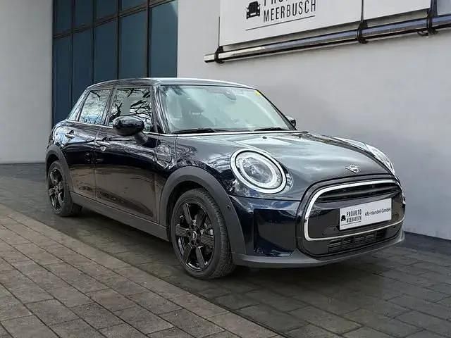 Używany Mini Cooper 136 KM (100 kW) 2024 Czarny Hatchback