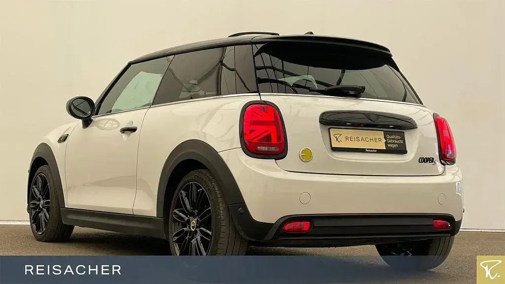 Gebraucht Mini Cooper SE Classic 135 kW (184 PS) 2023 Weiß Kleinwagen
