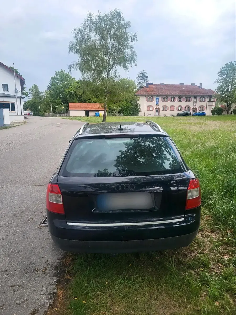 Gebraucht Audi A4 S-Line 131 PS (96 kW) 2002 Schwarz Kombi
