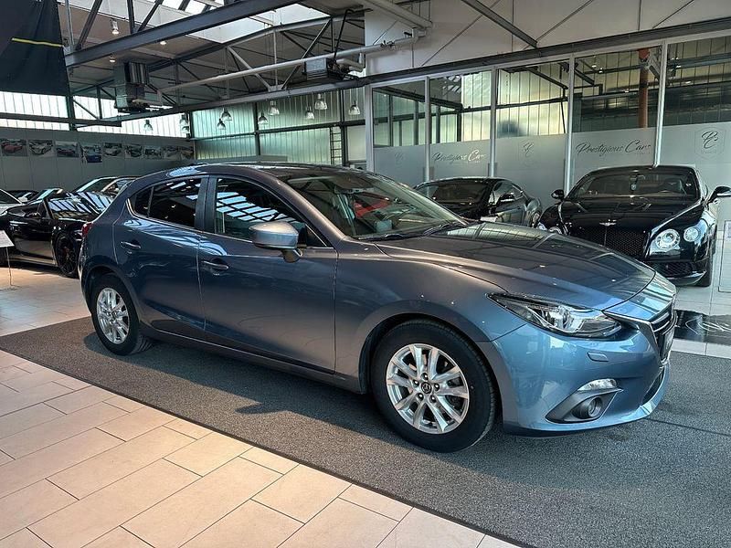 Gebraucht Mazda 3 Center-Line 120 PS (88 kW) 2015 Blau Limousine