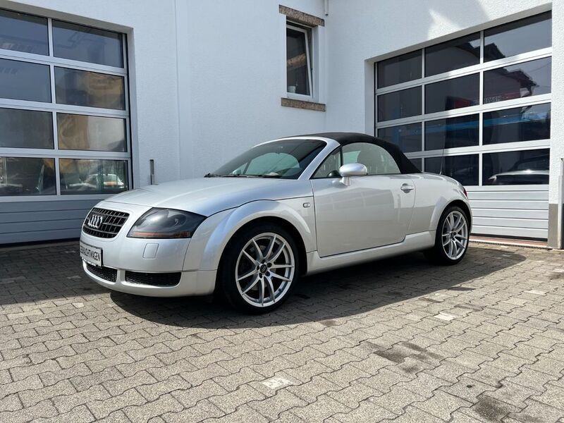 Silber Gebraucht 2006 Audi TT Roadster Sport Cabrio | 10.990 € (Teuer) - Bild 1/4