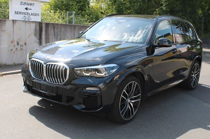 Black sapphire metallic Gebraucht 2019 BMW X5 M Sport SUV | 51.900 € (Teuer) - Bild 1/4