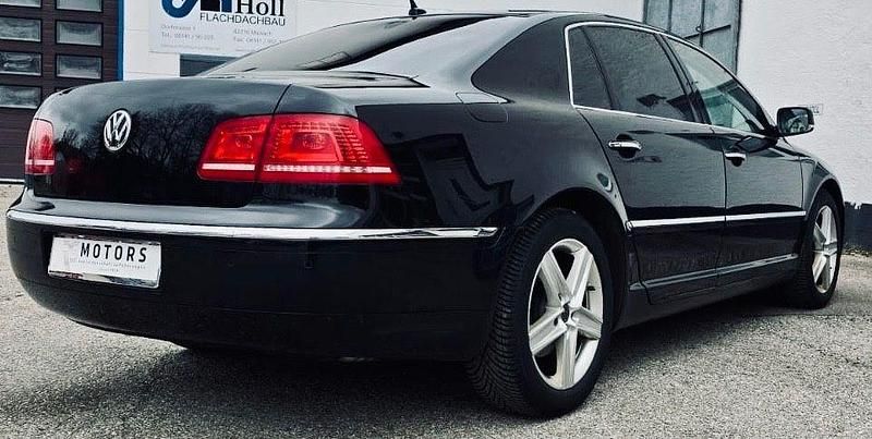Schwarz Gebraucht 2011 VW Phaeton Limousine | 8.990 € (Fairer Preis) - Bild 1/4