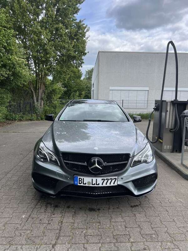 Grau Gebraucht 2017 Mercedes E200 AMG line Coupé | 20.999 € (Guter Preis) - Bild 1/4