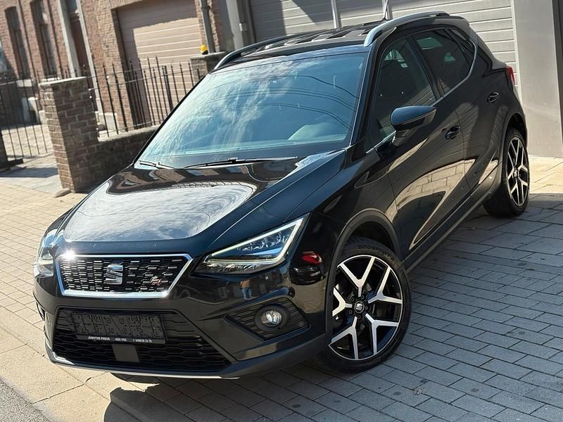 Schwarz Gebraucht 2018 Seat Arona SUV | 12.900 € (Fairer Preis) - Bild 1/4