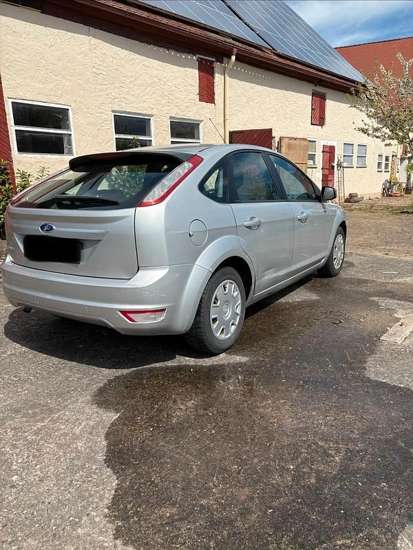 Usata Ford Focus 100 CV (73 kW) 2009 Argento Berlina