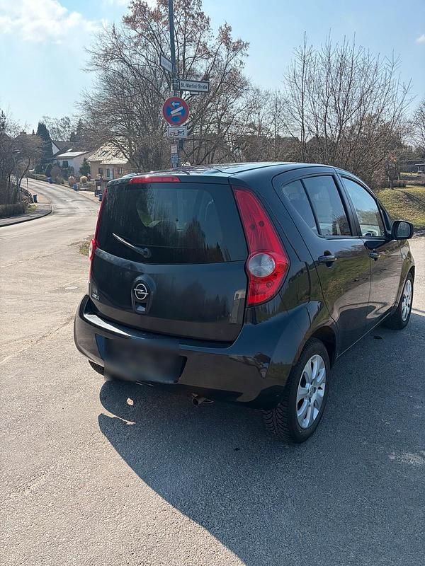 Gebraucht Opel Agila 68 PS (50 kW) 2008 Schwarz Kleinwagen