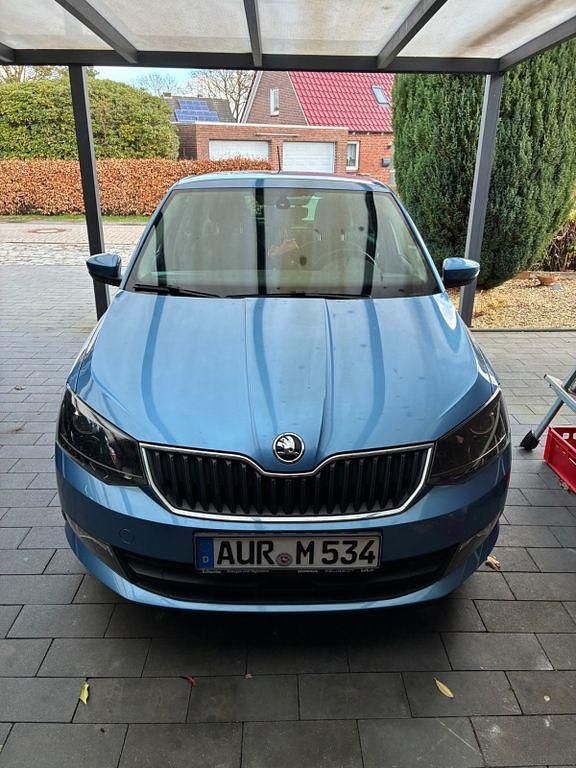 Gebraucht Skoda Fabia 90 PS (66 kW) 2015 Blau Limousine