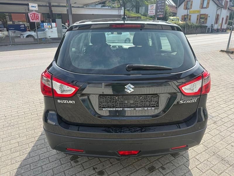 Gebraucht Suzuki SX4 S-Cross Club 120 PS (88 kW) 2014 Schwarz Limousine