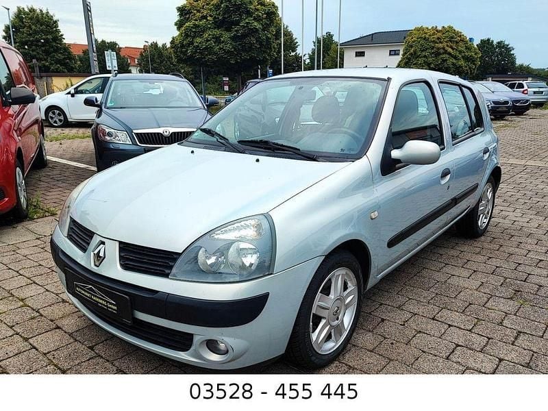 Grau Gebraucht 2004 Renault Clio II Limousine | 3.850 € (Superpreis) - Bild 1/4