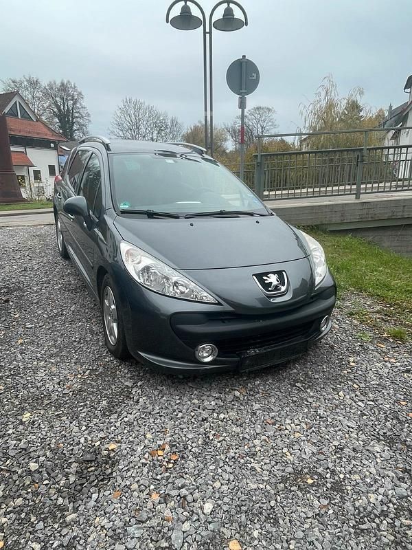 Gebraucht Peugeot 207 95 PS (69 kW) 2009 Schwarz Limousine