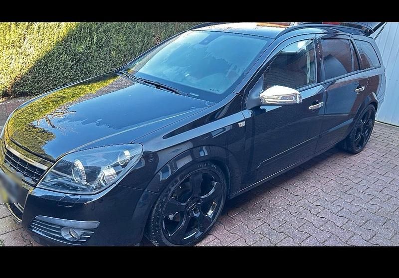 Gebraucht Opel Astra 105 PS (77 kW) 2007 Schwarz Kombi
