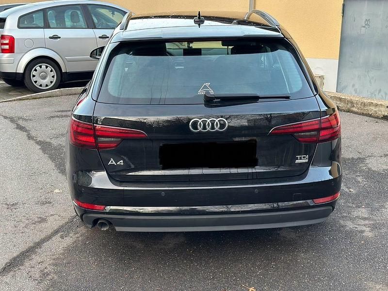 Gebraucht Audi A4 Sport 190 PS (139 kW) 2018 Schwarz Kombi
