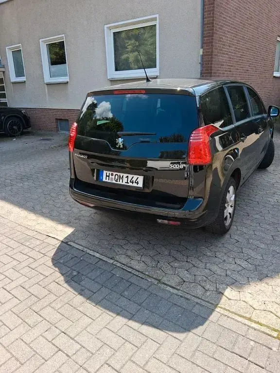 Gebraucht Peugeot 5008 Premium 120 PS (88 kW) 2011 Schwarz Van / Kleinbus