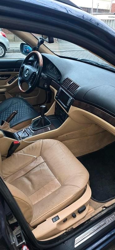 Gebraucht BMW 530 218 PS (160 kW) 2003 Blau Kombi