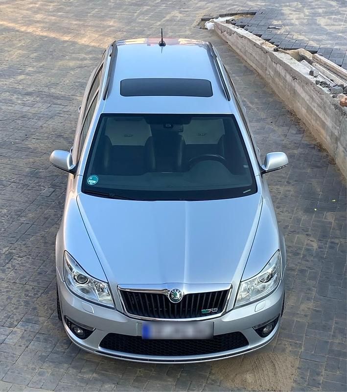 Silber Gebraucht 2012 Skoda Octavia RS Kombi | 7.700 € (Guter Preis) - Bild 1/4
