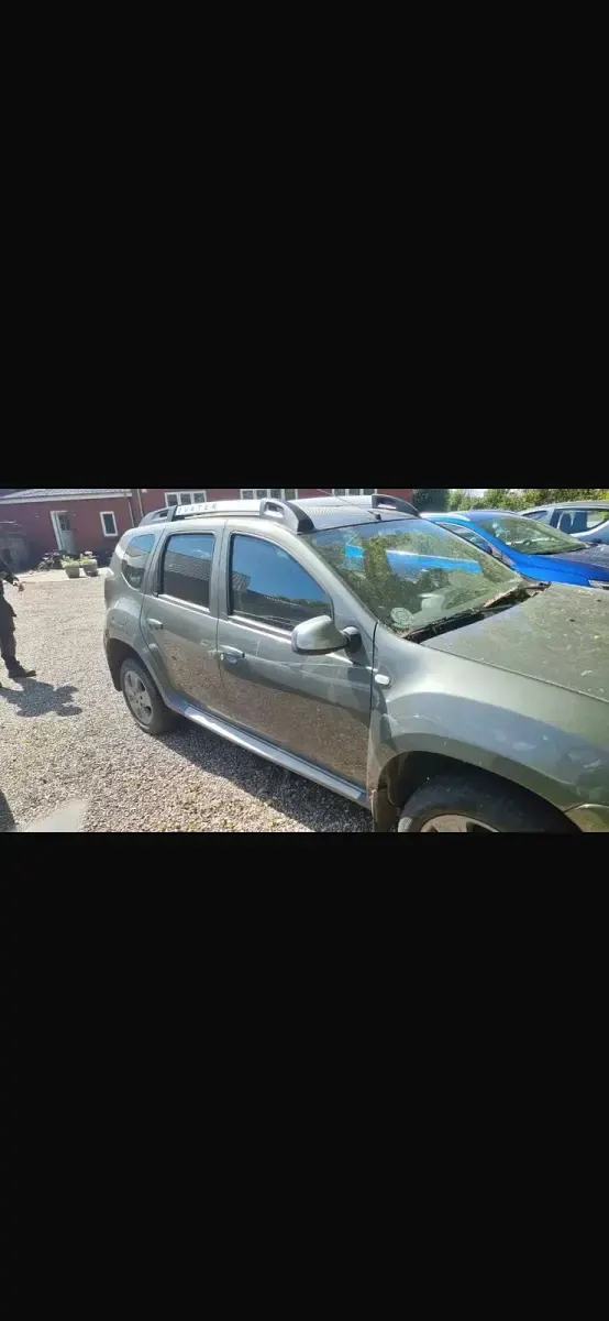 Gebraucht Dacia Duster 125 PS (91 kW) 2015 Grau SUV