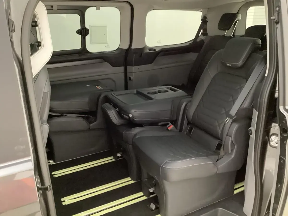 Gebraucht Ford Tourneo Custom Titanium X 233 PS (171 kW) 2026 Grau Van