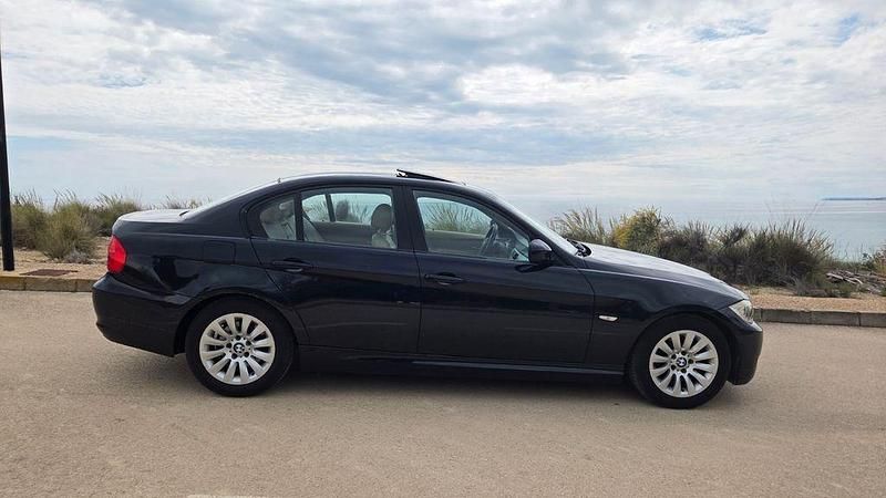 Gebraucht BMW 318 143 PS (105 kW) 2008 Schwarz Limousine