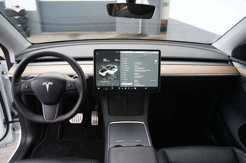 Gebraucht Tesla Model Y Performance 392 kW (534 PS) 2022 Weiß SUV