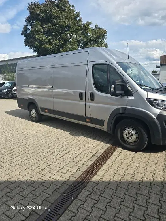 Gebraucht Peugeot Boxer 165 PS (121 kW) 2021 Silber Van