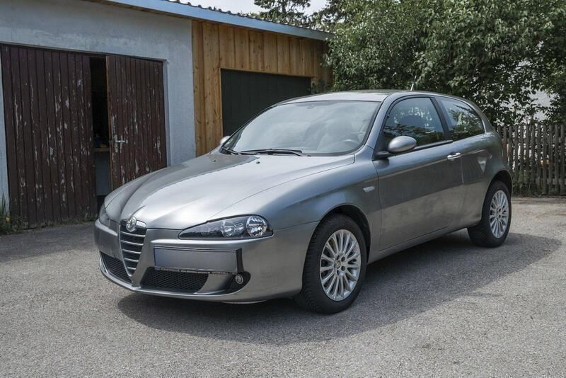 Silber Gebraucht 2005 Alfa Romeo 147 Distinctive Kleinwagen | 3.200 € (Etwas zu teuer) - Bild 1/4