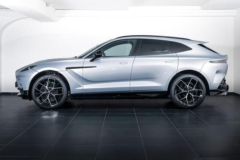 Gebraucht Aston Martin DBX 707 PS (519 kW) 2026 Silber SUV