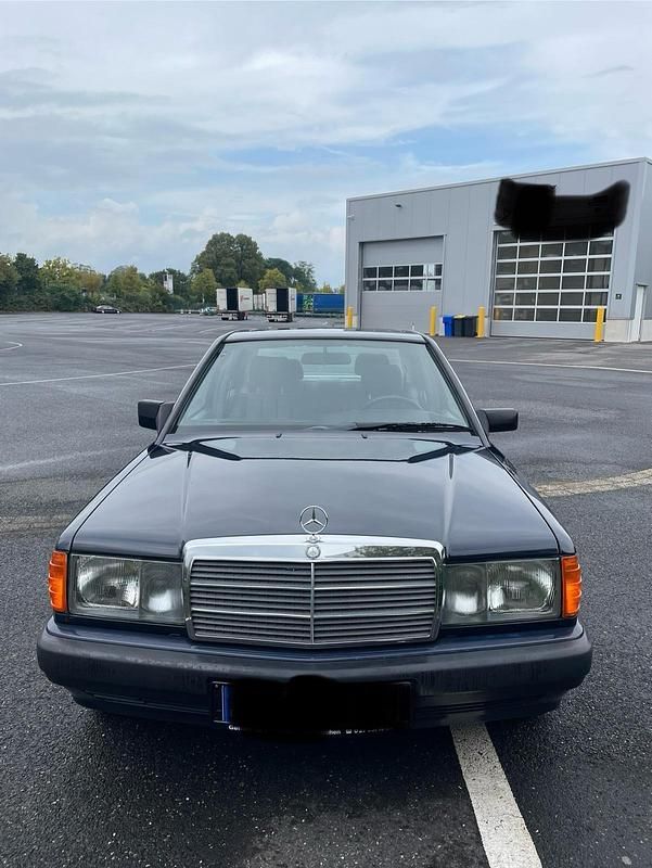 Gebraucht Mercedes 190 109 PS (80 kW) 1991 Blau Limousine