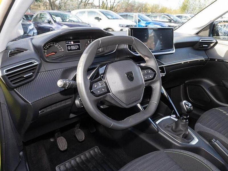 Second-hand Peugeot 208 Active 101 CP (74 kW) 2024 Galben Hatchback