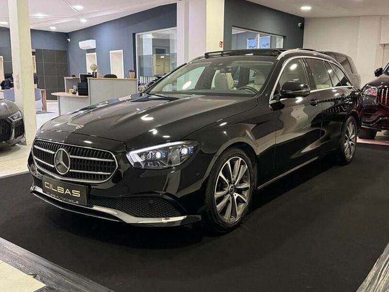 Gebraucht Mercedes E220 194 PS (142 kW) 2021 Schwarz Limousine