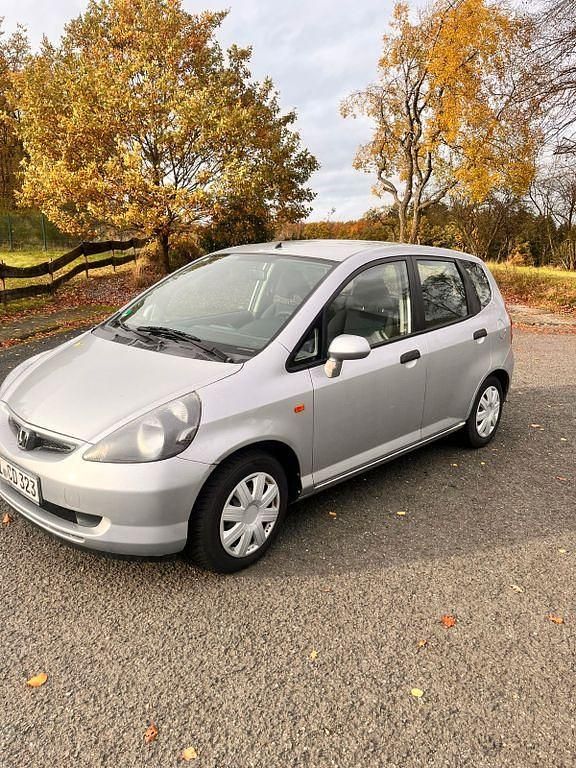 Silber Gebraucht 2002 Honda Jazz LS Kleinwagen | 2.395 € (Guter Preis) - Bild 1/4