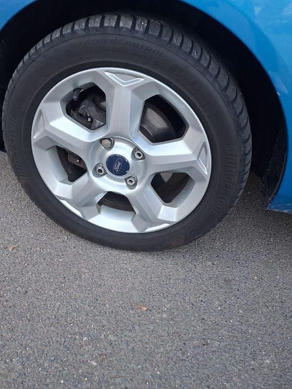 Gebraucht Ford Fiesta Ambiente 82 PS (60 kW) 2009 Blau Kleinwagen