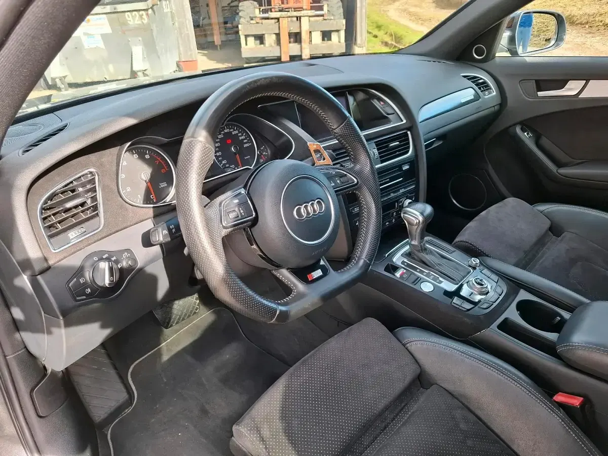 Gebraucht Audi A4 S-Line 224 PS (164 kW) 2013 Grau Limousine