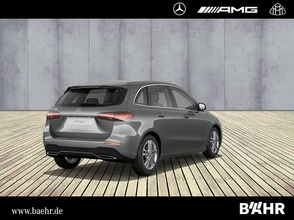Gebraucht Mercedes B180 Progressive 136 PS (100 kW) 2026 Lack mountaingrau Kleinwagen