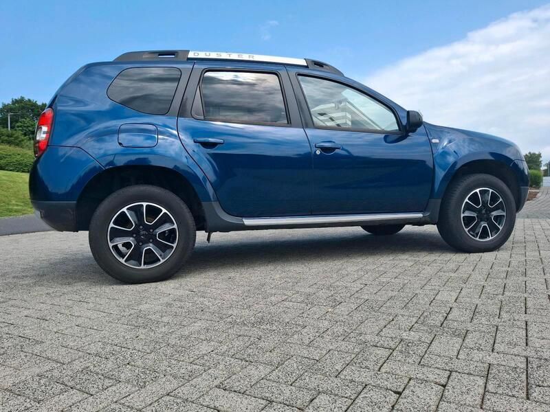 Blau Gebraucht 2017 Dacia Duster Black Shadow SUV | 11.200 € (Fairer Preis) - Bild 1/4